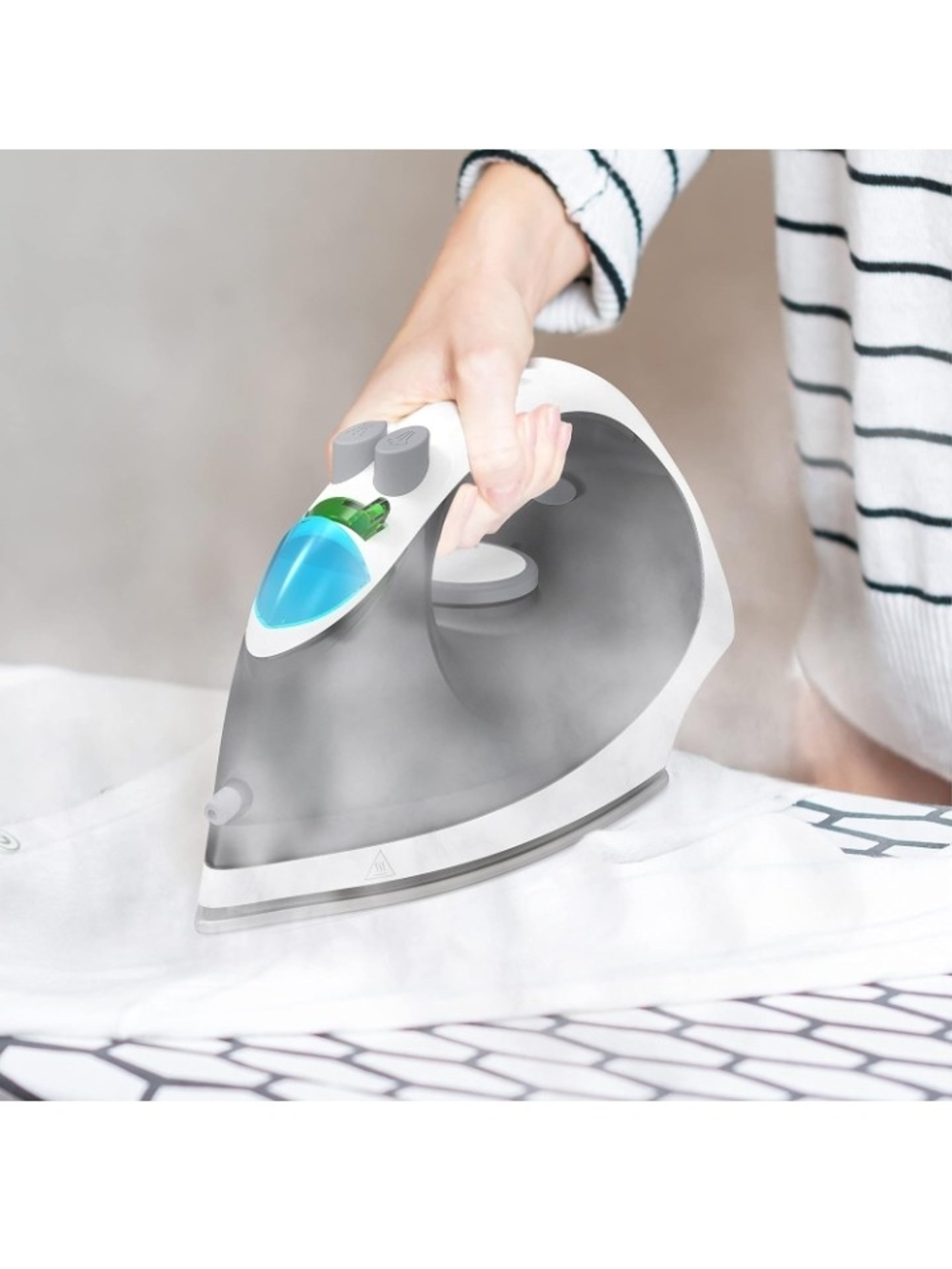 White and Gray Cordless Steam Iron with Base - Picture 2 of 6